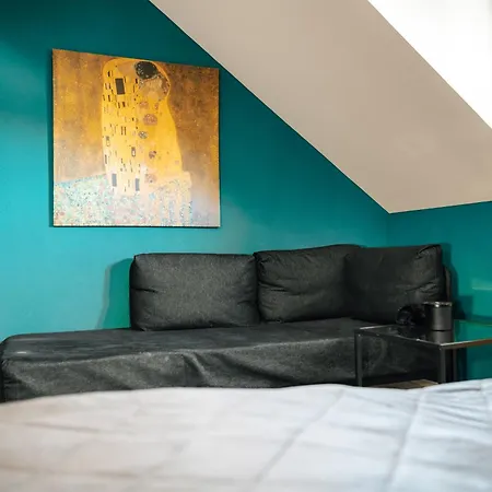 Bismarck Mit Schönem Balkon * Bad Ems