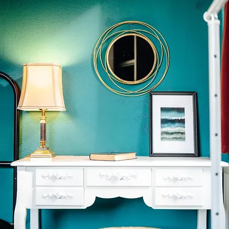 Bismarck Mit Schönem Balkon Apartment